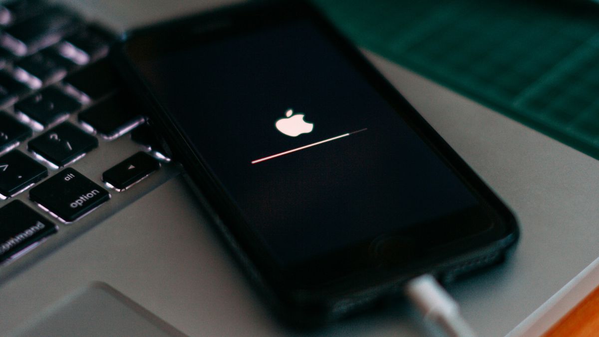 ios-173-update-brings-highly-anticipated-stolen-device-protection-along-with-more-features-details